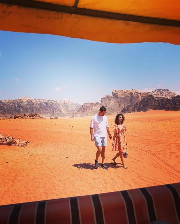 Golden Day Otel Ram Vadisi Dış mekan fotoğraf