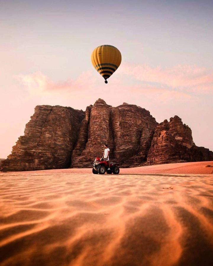 Golden Day Otel Ram Vadisi Dış mekan fotoğraf